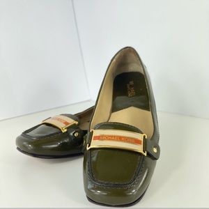 Michael Michael Kors golden logo loafers green size 5.5